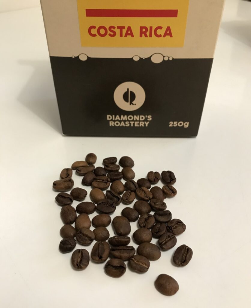 pohľad na zrná Costa Rica Finca Alto Canet od Diamonds Roastery